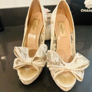 Valentino Garavani Lace Courture Bow Pumps